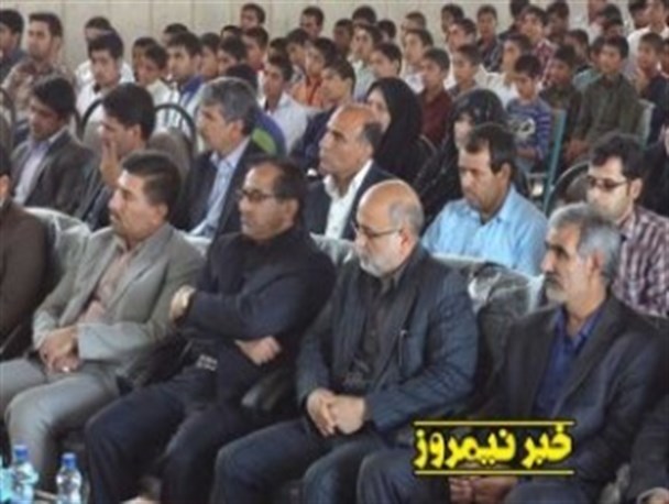 تجلیل از همایش بزرگ دانش آموزان برتر در نیمروز