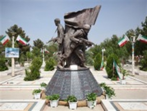 رونمایی از المان افتخار آفرینان در آرامستان بهشت رضا(ع)