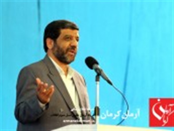 در سال۸۸ این دشمن بود که با فتنه گران همزبانی می کرد ولی معتقدین به نظام سکوت کردند
