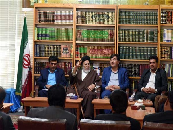 کم کاری در ادارات استان نگران کننده است/ انتقاد از منابع طبیعی / معلمانی که ماه ها به کلاس درس نر فتند
