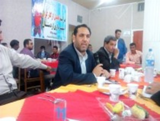 تجلیل از کارگران شهرداری اردستان/تصاویر