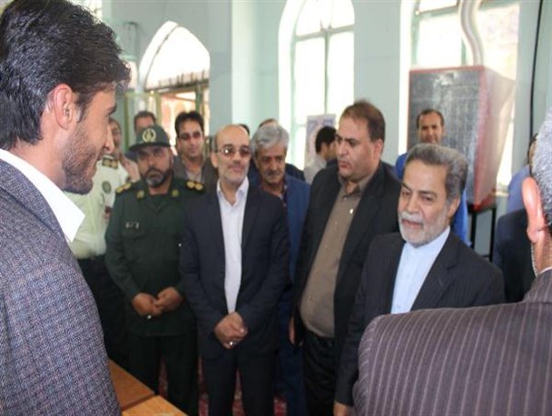 استاندار یزد از شعب اخذ رای شهرستان خاتم بازدید کرد + تصاویر