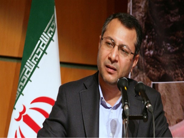 رویگردانی مردم از نماینده سیستان" ابر چالش اصلاح طلبان/ آقای نماینده به چه کسانی کد می دهد؟