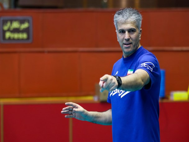 مومنی‌مقدم: تیم ملی والیبال جایگاه شایسته‌ترین‌هاست/ در جام کنفدراسیون آسیا به جای تیم ملی بزرگسالان شرکت خواهیم کرد