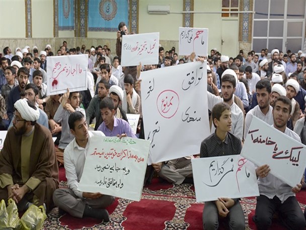 تجمع پرشکوه طلاب و روحانیون اهواز با عنوان “ما اجازه نمی‌دهیم”