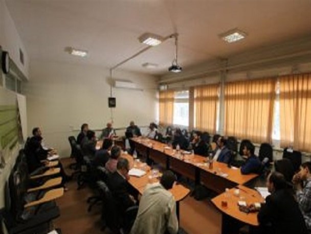 نشست مشترک اصحاب رسانه استان اصفهان با اساتید دانشگاهی/جریان نخبگی چه راهکاری برای رسانه دارد؟!