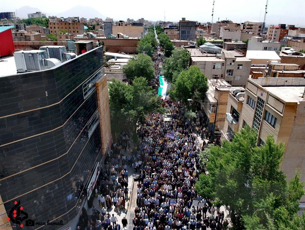 شکوه حضور بر بلندای بام ایران/ شرکت بی نظیر مردم شهرکرد در راهپیمایی روز جهانی قدس 98 + تصاویر