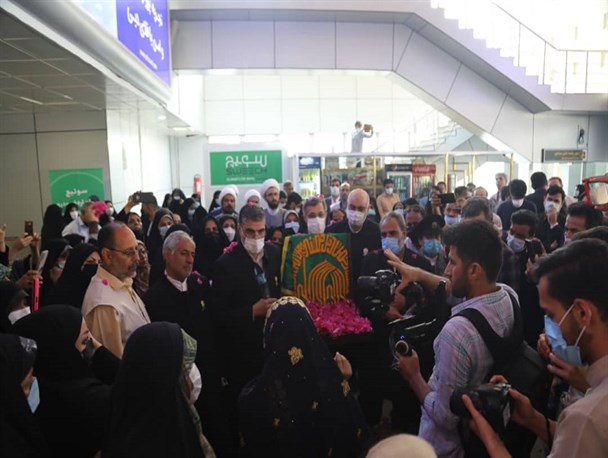 ورود کاروان خدام مطهر رضوی به بندرعباس/ هرمزگان معطر به عطر حرم رضوی شد