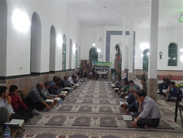 مراسم معنوی محفل انس با قران کریم درشهرستان طارم برگزارشد +تصاویر