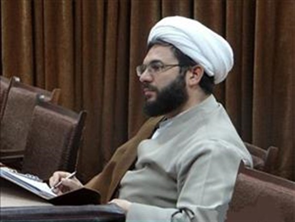 تفکرات حضرتعالی، جنبش دانشجویی را فشل می کند/خاکریز رهبری،جا برای دلواپسی رهبری نمی گذارد/ملاک عاقبت بخیری کارگزاران از زبان سید احمد خمینی(ره)