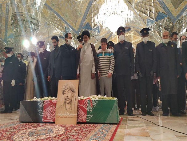 پیکر شهید "نسیم افغانی"‌ در حرم رضوی آرام گرفت/ پناهیان: شهدای افغانستانی دفاع مقدس خوب معرفی نشدند