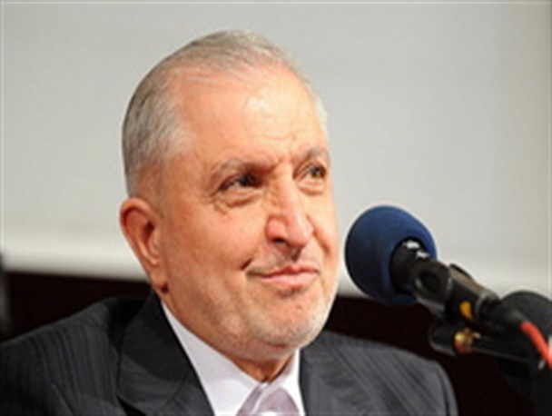 دلیل‌ برخی‌ اختلافات احمدی‌نژاد با دانشگاه آزاد،اختلاف‌با هاشمی بود/ ادامه اعتراض بعد از خطبه رهبری در خرداد 88 درست نبود/ حق ماموریت مهدی هاشمی ناچیز است