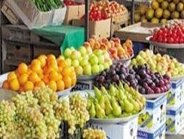 قیمت انواع میوه در بازار نیر/زردآلو 8000 تومان