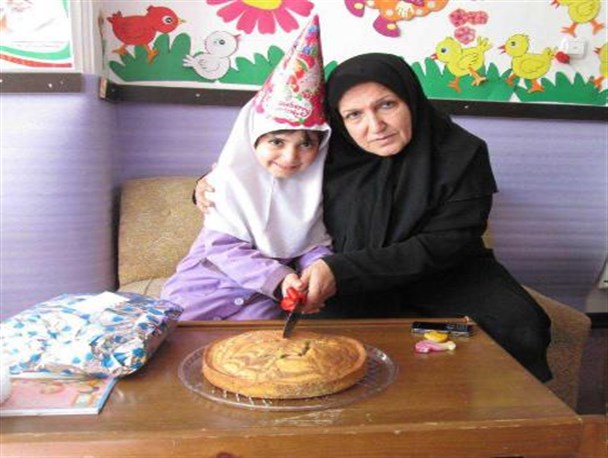 کودکان را با بازی به رعایت قوانین ترغیب می‌کنیم/ نونهالان از ما به عنوان عضو خانواده یاد می‌کنند