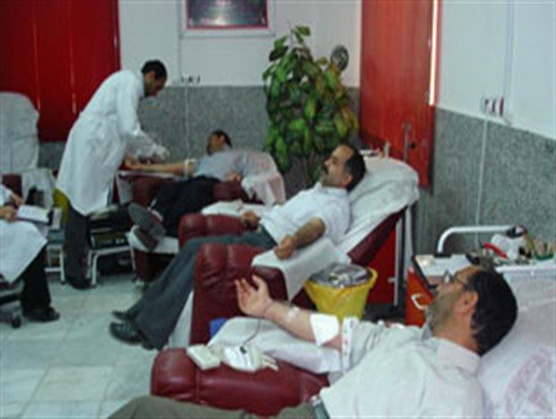 خونگیری بیش از 1200نفر در پایگاه انتقال خون شیروان