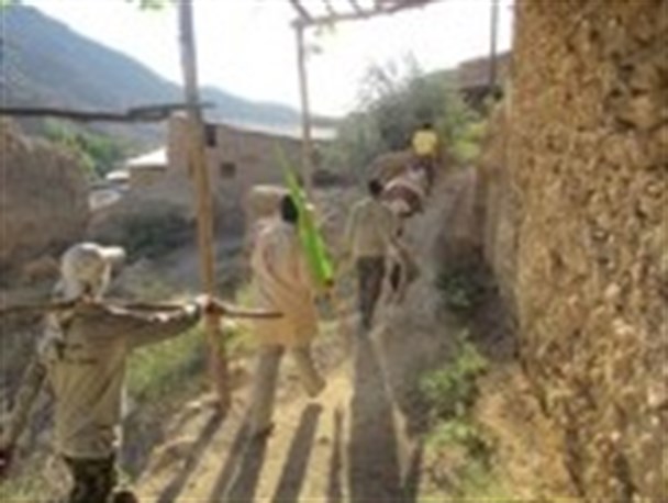 برگزاری اردوی جهادی در روستای برزرود نطنز/تصاویر