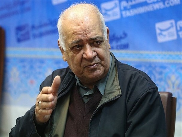پسری که کفش پاشنه بلند می‌پوشد به محدودیت‌ها دهن‌کجی می‌کند!