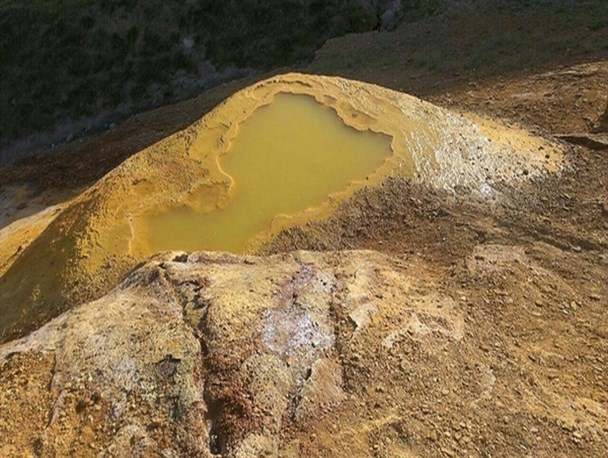 چشمه آب درمانی ساری قیه روستای آغچه کندی/ از رودخانه لامشان تا ایده جالب یه شهروند برای کانال کشی کولر +تصاویر