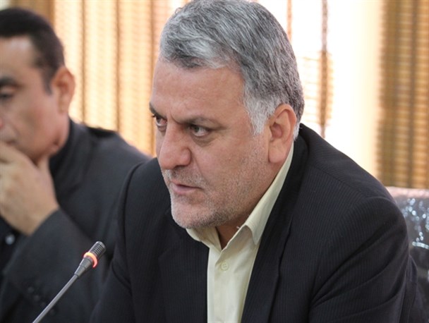 مسؤلان کم کار شجاعت نشان دهند نامه ی استعفای خود را بنویسند و مردم را رها کنند