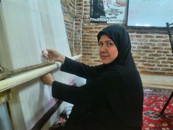بیمه بازنشستگی قالیبافان قطع شد/ مشکلات بانوان قالی‌باف در دارهای قالی پنهان شده است