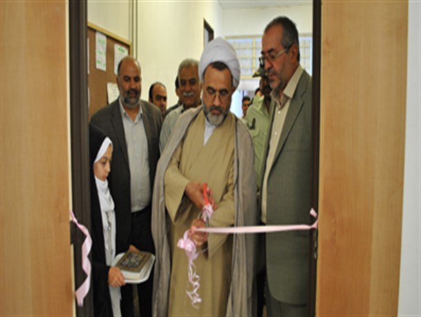 اولین آزمایشگاه زبان خیرساز استان مرکزی در محلات افتتاح شد