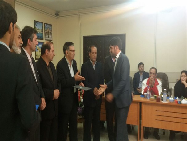 از کارمندان نمونه وردنجانی تقدیر شد