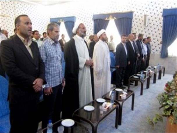 عدم وصول مالیات سنگین از مناطق محروم در راس کار قرار گیرد/ انتقاد نماینده از رواج روحیه اشرافی گری در بین مسئولان
