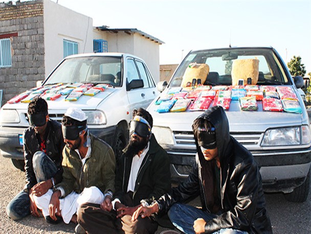 بیش از ۱۰۰ کیلوگرم مواد مخدر در شهرستان نیمروز کشف شد/ چهار نفر دستگیر شدند