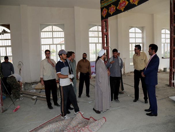 حضور رییس دانشگاه آزاد اسلامی استان کرمانشاه در کنار دانشجویان در اردوی جهادی