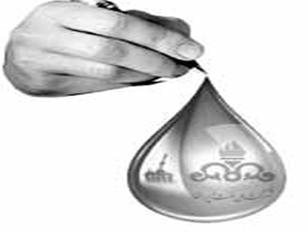 ناگفته‌های قراردادهای جدید نفتی از سوی دولتمردان در اختیار مردم قرار گیرد/ مجلس در صورت عدم اصلاح قراردادهای نفتی اجازه انعقاد آن را نخواهد داد/ این قرارداد یادآور قرارداد های ترکمنچای و گلستان است