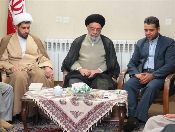 از مسکن و اشتغال جوانان شرق اصفهان حمایت می کنیم