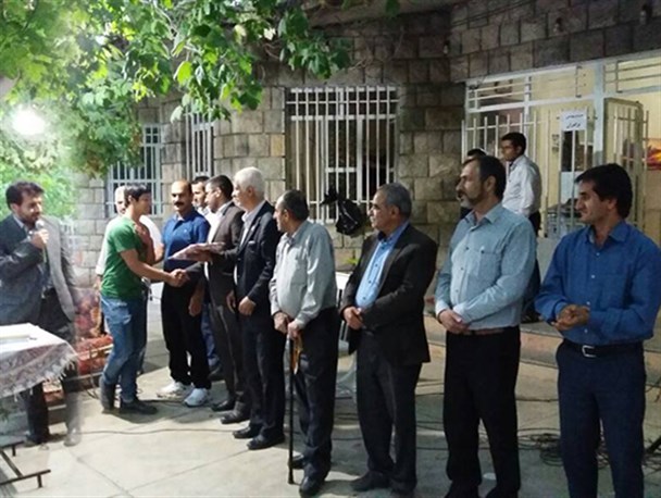 از قهرمانان کشتی سپیدان تجلیل شد