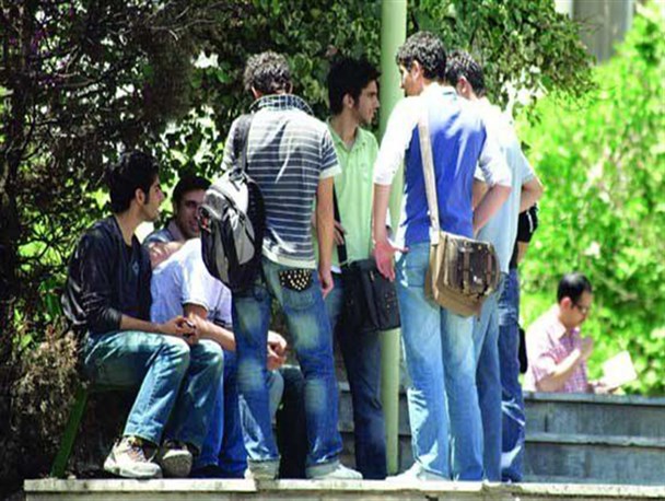 بیش از ۱۳۰۰ تحصیلکرده دانشگاهی یزد سال گذشته بیکار شده اند!