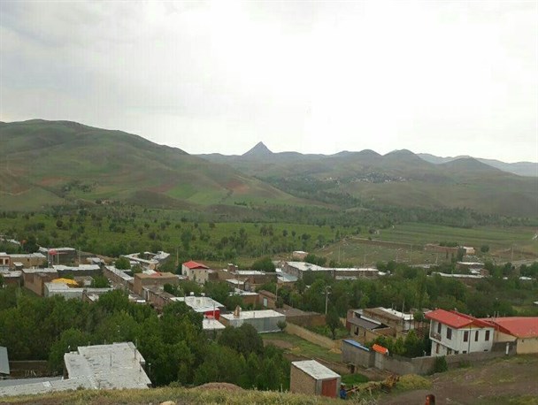 مدرسه فرسوده روستا؛ تهدیدی برای سلامت دانش‌آموزان است/ از آب غیربهداشتی رنج می‌بریم