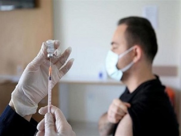 امیدها برای واکسینه شدن جمعیت بالای ۱۸ سال افزایش یافت/ سیستان و بلوچستان؛ دروازه کاهش سن واکسیناسیون کشور