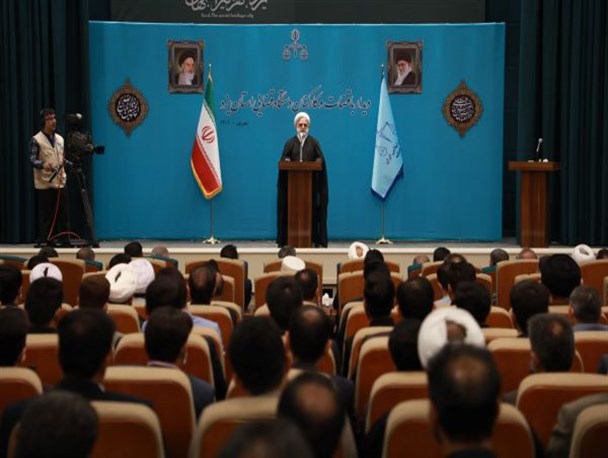 مشکلات شما کارمندان دادگستری را درک و دغدغه‌مند حل آنها هستم