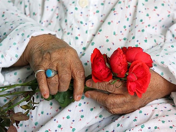 ساده‌زیستی رمز خوشبختی ۴۰ساله زوج البرزی است/ تجملات و منیت‌ها؛ مهمترین عوامل طلاق