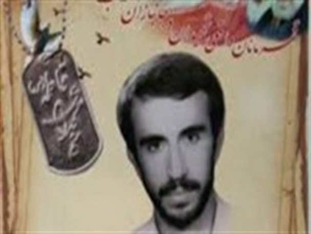 اهدای شناسنامه شهدای ورزشکار سپاهان به خانواده آن ها