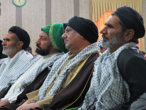 امروز صلح با آمریکا، خیانت به خون شهدا است