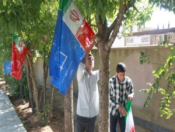 نواخته شدن زنگ ولایت در یک مدرسه راهنمایی در سپیدان