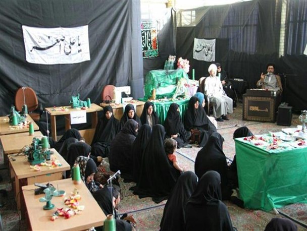 25 چرخ خیاطی از طرف افرادی که حاجت گرفته‌اند به کارگاه هدیه شده است