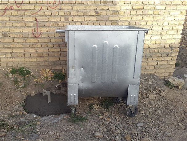 اعتراض جمعی از اهالی روستای سفیدمراد کهنوج به دلیل نبود سطل زباله