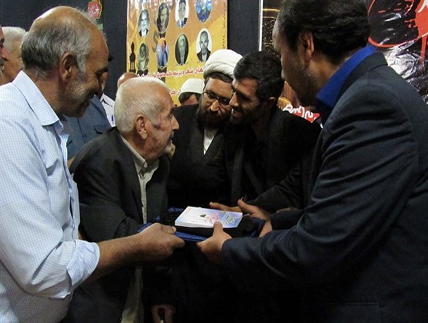 مداحان احیاگران نهضت عاشورا هستند