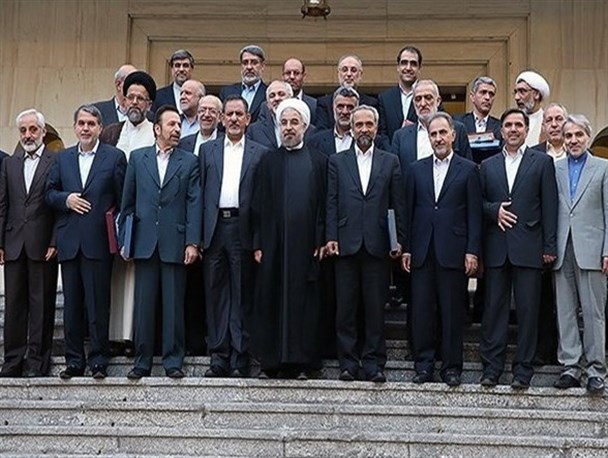 دارایی های کلان وزیران دلیل مسکوت ماندن مسئله حقوق های نجومی در دولت است