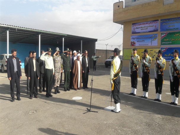صبحگاه مشترک نیروهای نظامی و انتظامی شهرستان کبودراهنگ