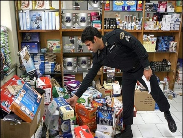 کالاهای آرایشی و بهداشتی قاچاق از سطح مشهد جمع‌آوری می‌شوند