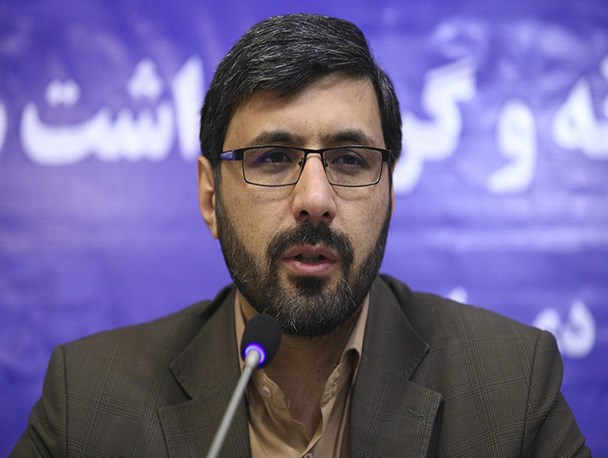 رسانه ها مضرات قراردادهای نفتی را عامیانه برای مردم روشن کنند/«رسانه ملی» جدی تر وارد تشریح قراردادهای نفتی شود