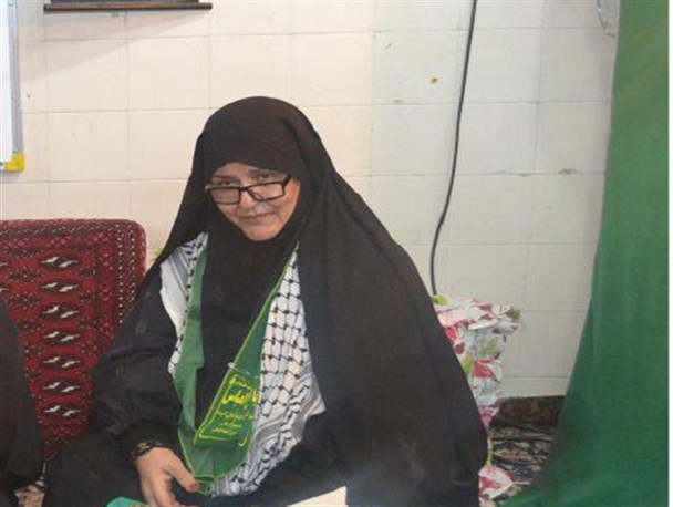 دفاع ازحرم حضرت زینب (س) دفاع از رهبر ایران است/خانواده امام خمینی (ره) هم آموزش اسلحه می‌دیدند