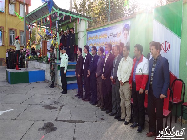 برگزاری صبحگاه مشترک نیروهای انتظامی و نظامی کنگاور + تصاویر
