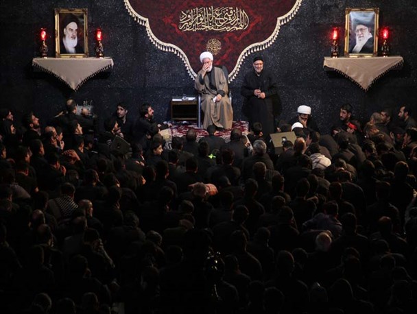 مراسم شام غریبان امام حسین (ع) در حسینیه امام خمینی همدان برگزار شد